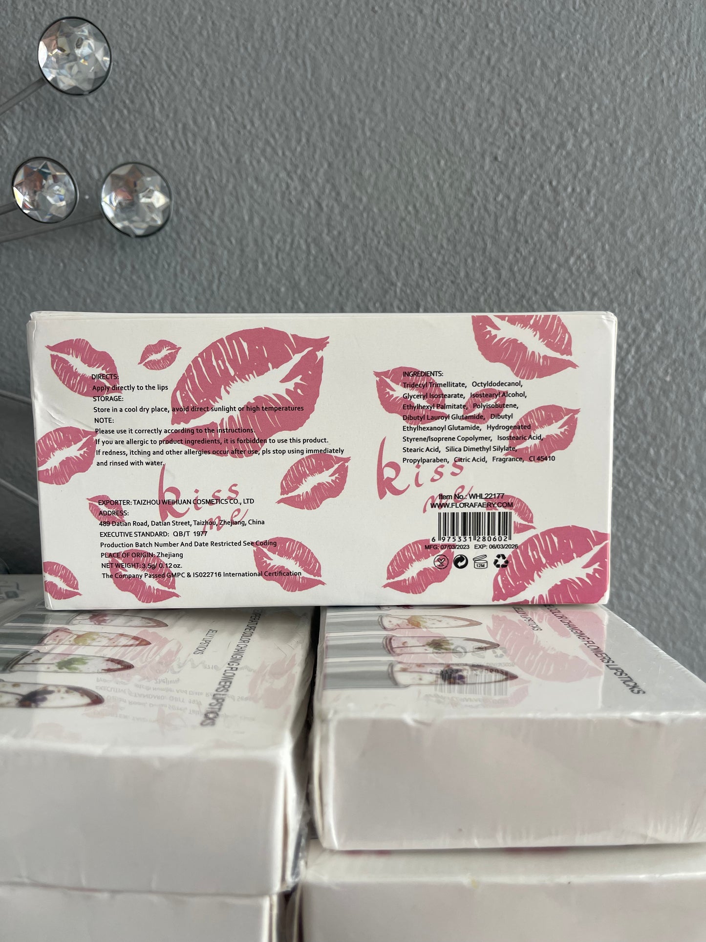 Caja 6 labiales ácido hialuronico